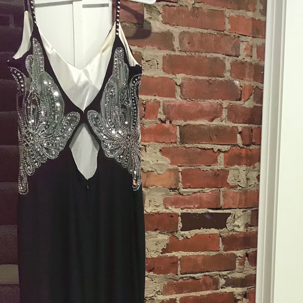 David’s Bridal prom dress size 6 - Picture 3 of 8